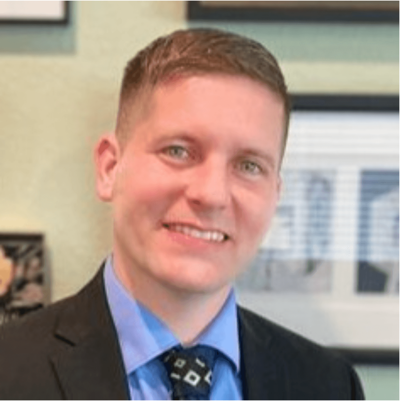 Dustin Breithaupt Headshot