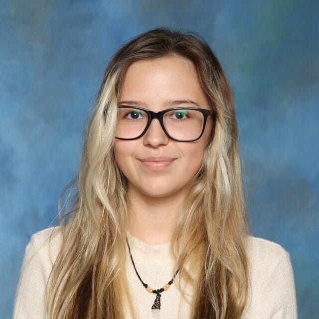 Shelby Saragosa Headshot